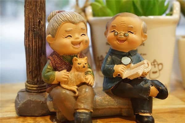 梦到在世的人去世了是怎么回事