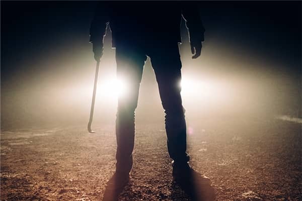梦到坏人上门代表着什么