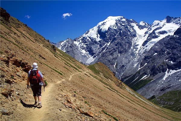 梦到陡峭的山路好不好