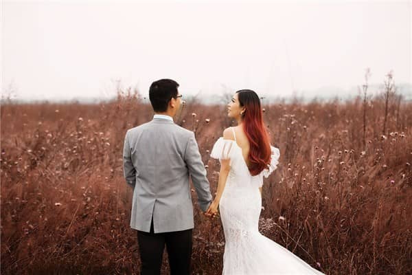 梦见老婆和别人结婚是什么征兆