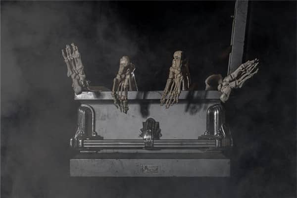 梦到了死人在棺材里有何寓意