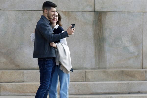 梦到了老婆岀轨是什么意思