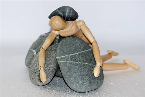 梦到有人摔倒啥意思