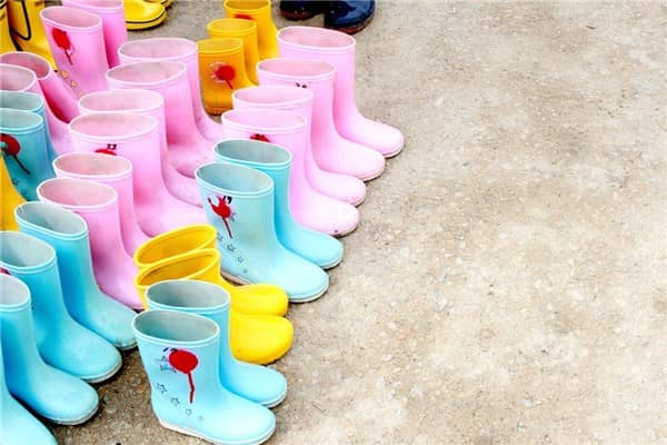 梦到了买雨鞋会怎么样