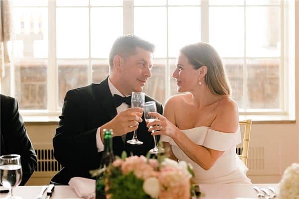 梦见自己闪婚是啥预兆