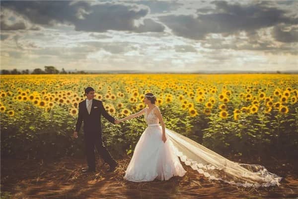 梦见别人家结婚是什么预兆？