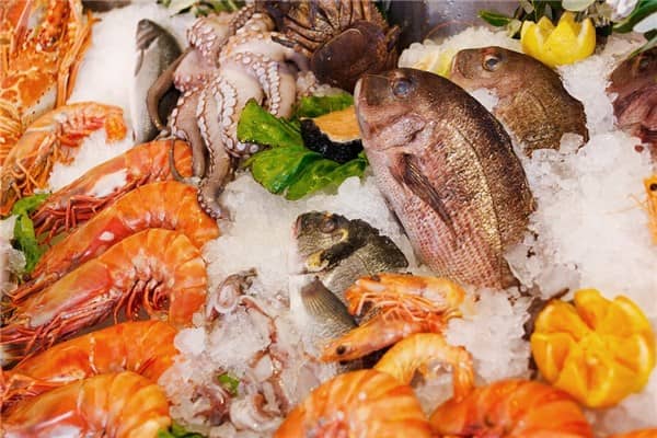 梦见海鲜大餐是什么启示