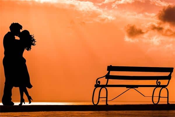 梦见和前男友亲热